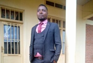 Rusizi: Umwarimu yahemukiye bagenzi be aratoroka, nanubu arimo gushakishwa