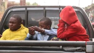 Biteye amayobera! Umugore yasahuye utuntu twose twari mu rugo rwe ajya kubana n’ undi mugabo w’ umunyamasengesho nyuma yo kumubwira ko ari we baberanye