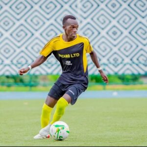 Umukinnyi mwiza wa Mukura Victory Sports Elie Tatou ari mu marembo yinjira mu ikipe imwe muzikomeye hano mu Rwanda
