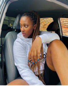 Umukinnyi wa filime Natacha Ndahiro yandagaje itsinda rya Kigali Boss Babes abita inzererezi kubera impamvu itangaje.