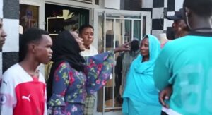Nyarugenge:Umenyerewe mu kwambika ibyamamare hano mu Rwanda yakijijwe n’amaguru ubwo yabazwaga indezo n’uwo babyaranye.