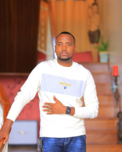 Adrien Misigaro yashyize abakunzi be igorora nyuma y’igihe kinini atagaragara mu bikorwa bya muzika