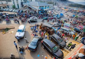 Nyabugogo habereye impanuka ikomeye itewe n’ imodoka itwaye imyanda ituma ubuzima bw’ abantu bujya mu kaga