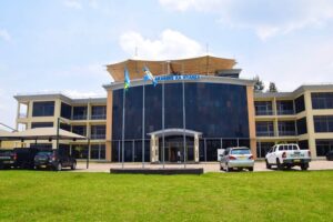 Nyanza:Abaturage bahangayikishijwe n’umusore urimo  gufata ku ngufu ihene zabo.