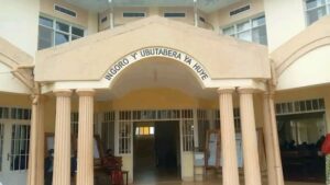 Huye:Menya byinshi ku iburanishwa ry’abantu bafite aho bahuriye n’ubucukuzi bw’amabuye y’agaciro butemewe bikekwa ko bwahitanye abagera kuri batandatu.