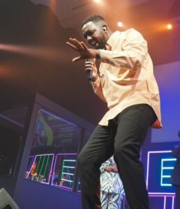 Amafaranga barayagwije muri Canada! Nice Ndatabaye agiye gutaramira abanyarwanda mugitaramo cyizaririmbamo abaramyi bakomeye