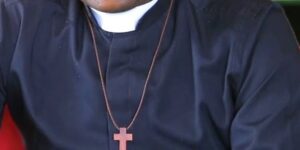 Nyanza:Umupadiri nyuma yo kumara igihe kinini asiragizwa mu nkiko ku cyaha cyo gusambanya umwana w’umuhungu urukiko rwafashe icyemezo cyanejeje benshi.