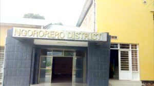 Ngororero: Hari umubyeyi uri gutabaza asaba ubutabera nyuma y’uko hari umusaza bikekwa ko yasambanyije umwana w’imyaka itanu akamwanduza indwara zitandukanye none ubuzima bwe bugeze ahakomeye .