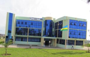 Ruhango:Haravugwa umugabo wafashe icyemezo kigayitse cyo kwivugana uwo mu muryango we n’ubwo icyo yamuhoye kitaramenyekana.