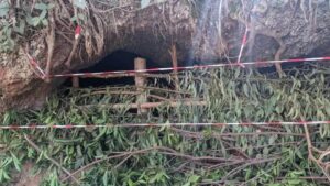 Ngoma:Abakirisitu ntibavuga rumwe n’ubuyobozi bwabafungiye ubuvumo basengeragamo bari barise “Gabanyifiriti”.