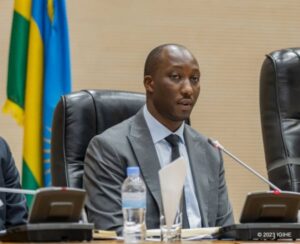 Abarenga 50% mu Rwanda ntabwo babasha kwigondera inzu ziciriritse