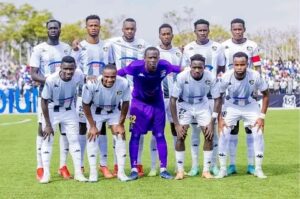 Dore umukinnyi ukomeye wa APR FC abafana bakomeje gusaba  umutoza  ko atasubira  mu kibuga kubera kutitwara neza muri Mapinduzi cup