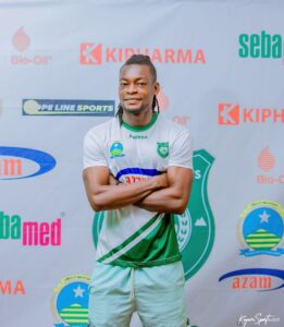 Rutahizamu wa Kiyovu Sports yagwatiriye ibikoresha by’ikipe bituma abandi badakora imyitozo