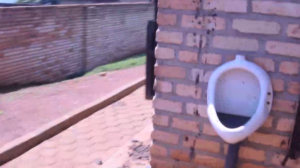 Gisagara: Isuku mu bwiherero rusange iragerwa ku mashyi