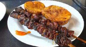 Kigali: Amara y’ ingurube arimo kuvugisha benshi amagambure bitewe n’ uburyohe bwazo