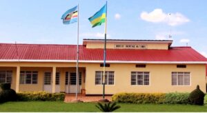 Huye/ Tumba:Bagaragaza ibibazo  baterwa n’abakobwa babyara bakabasigira abana bakigendera