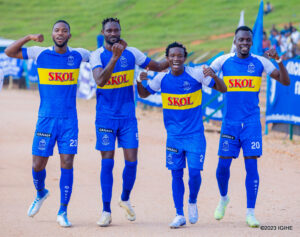 Joackiam Ojera yahisemo iyo azakinira hagati ya APR FC, Rayon Sports na Police FC
