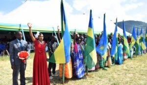 Mu mpaka nyinshi abafite imyaka 18 hari inkuru nziza yabatangajweho nuko bamwe babyishimiye abandi bikabatera umutwe
