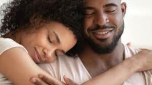 Mu by’ ukuri wowe ubona ari iki gituma utagira umukunzi? Dore icyo wakora ukamubona byihuse