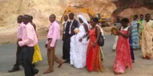 Bamwe mu basore bihenuye ku bakobwa badafite amafaranga ,icyo nticyaba imbarutso yo gutuma bagumirwa?