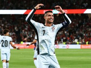 Cristiano wujuje ibitego 900 yararikiye abamukurikira kuri YouTube ibirori batazibagirwa