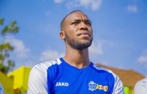 Mitima Isaac arashorwa mu nkiko hamwe n’abamufashije kubona uruhushya rumusohora adasigiye Rayon Sports n’iritoboye