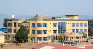 Nyamasheke: Umunyeshuri wa Kaminuza yabeshye umubyeyi we amuha 100,000frw yisanga yatawe muri yombi, avuga icyabimuteye