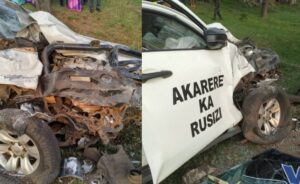 AGEZWEHO: Aba Dasso babiri bakomerekeye mu mpanuka y’ imodoka y’ Akarere ka Rusizi yari itwaye umurambo.