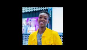 Umuhanzi wigaruriye imitima y’ abakobwa mu Rwanda yavuze impamvu atakundana n’ umuhanzikazi