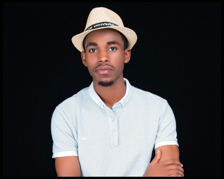 “Iyo ntaza kukugira, ahanjye ntihaba hakibukwa”Umuhanzi Enock yongeye gukora mu nganzo
