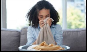Kwihumuriza imyenda y’ umukunzi wawe bikugabanyiriza ‘ Stress’_ Ubushakashatsi