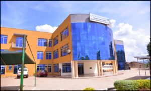 Papa ari hehe? Ikibazo cy’abana babyarwa hanze badafite kirengera
