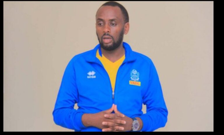 Munyakazi Sadateyakojeje agati mu intozi maze yirata ibigwi adafite