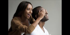 Mwirinde kuko wazahura nimbwa yiruka! Wazamusiga mu nzu aryamye ukamuta,hagarika gukunda uyu mukobwa
