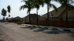 Kamonyi: Abaturage biyubakiye umuhanda ungana na metero 600.