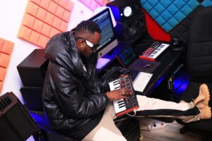 Laser Beat yateguje abafana Album ye ya mbere