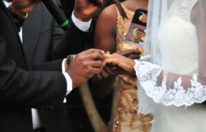 Ngiyi impamvu yagumuye abakobwa yatumye bamwe muri bo banga gushaka abagabo bagahitamo gushaka imbwa zabo
