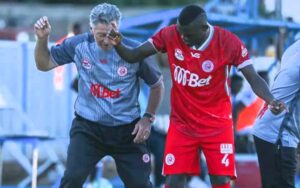 Rayon Sports yazanye rutahizamu uje guhoza amarira aba_ Rayons