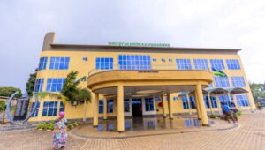 Mu bitondere! Uko byagenze ngo umugabo w’ i Nyamasheke abeshye umukobwa ku munsi w’ ubukwe bagiye kureba basanga ari umutubuzi.