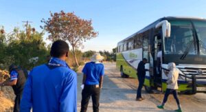 Abafana ba Rayon Sports barimo kuva mu gahinda bajya mu kandi ,bamwe bafatiwe mu nzira bavaTanzaniya .