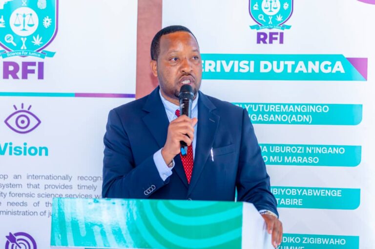 Gukarabya umwana wasambanyijwe mbere yo kujya kwa muganga bishobora gusibanganya ibimenyetso – RFI