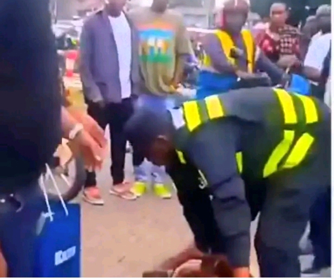 Icyo Polisi y’ u Rwanda yatangaje nyuma y’ amashusho y’ umupolisi n’ umuturage bagundagurana ngicyo icyo bapfuye.