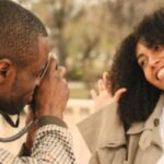 Mu gihe umusore akora bino bintu ntuzamureke ngo agende ahubwo uzamukomereho abandi batazamugutwara!