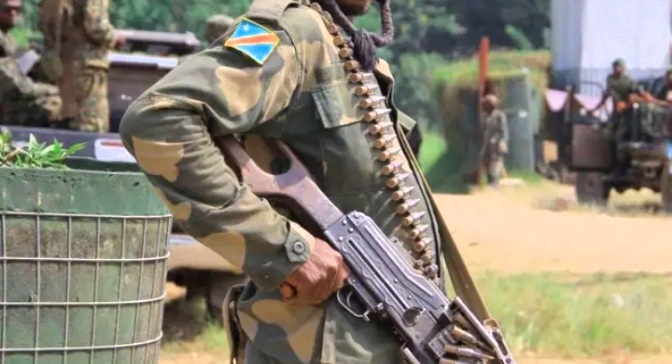 Abanye_ Kongo barakaye! Umusirikare w’ igihugu yarashwe n’ ushinzwe kumurinda