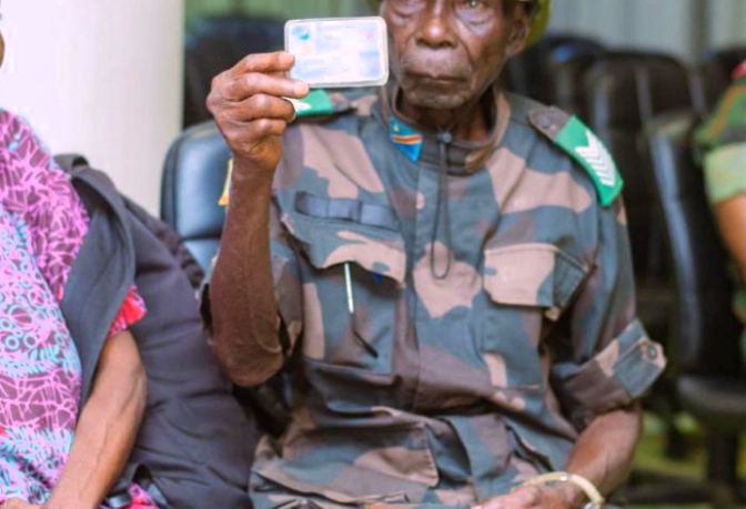 Umusirikare wa Leta ya Congo  ufite imyaka 102 agiye guhabwa ishimwe rihabwa abakomeye ku Isi