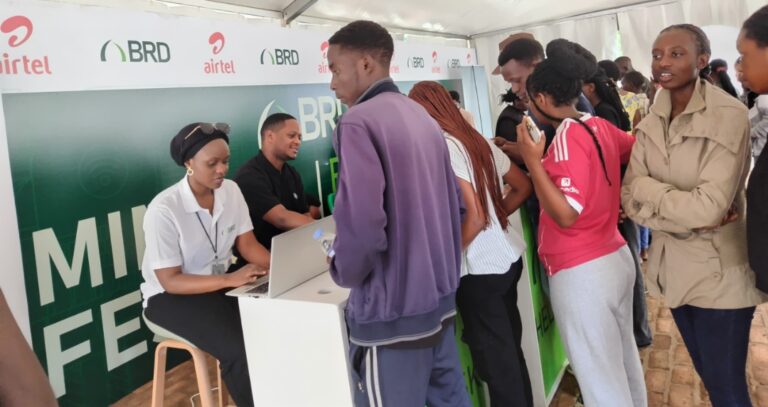 UR Huye: Abanyeshuri bishimiye uburyo bushya bwa BRD bubafasha kubona inguzanyo kuri Airtel Money
