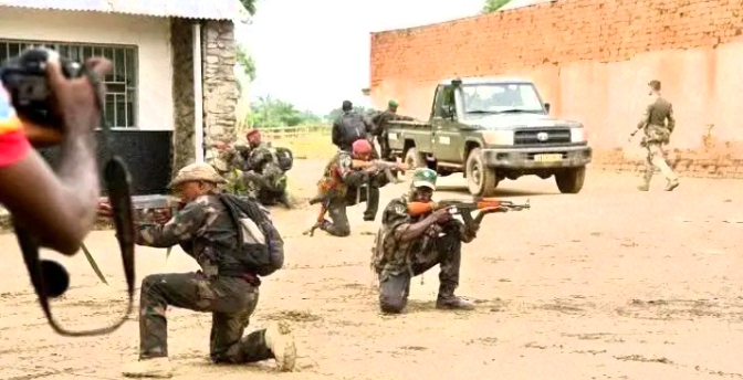 Abantu 36 bamaze gupfira mu mirwano ya FARDC na Wazalendo