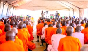 Icyo Komisiyo y’Igihugu y’Uburenganzira bwa Muntu ivuga ku magororero yo mu Rwanda atemerera abagororwa ko batera  akabariro nabo bashakanye