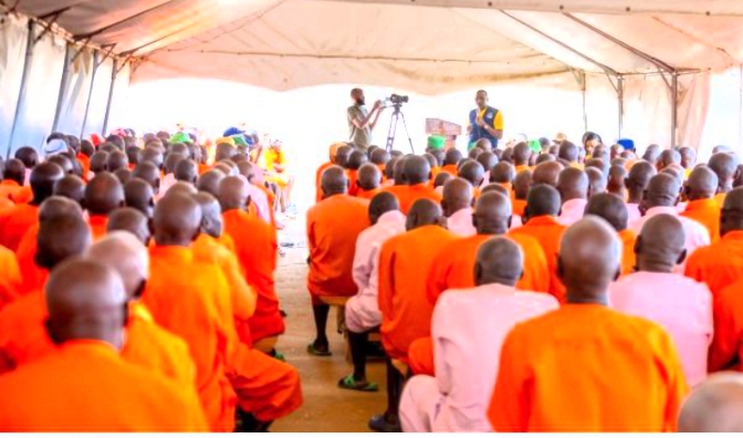 Icyo Komisiyo y’Igihugu y’Uburenganzira bwa Muntu ivuga ku magororero yo mu Rwanda atemerera abagororwa ko batera  akabariro nabo bashakanye