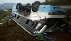 Inkuru iteye agahinda y’ impanuka ya Bisi ya Trinity yavaga i Kampala ijya i Kigali